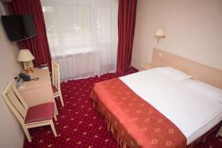 Гостиница  АМАКС Турист Уфа Улучшенный двухместный номер с 1 кроватью или 2 отдельными кроватями-2